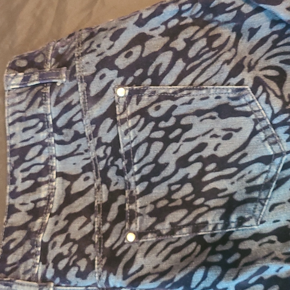 Chico's Platinum Black & Blue Print type of Jeans